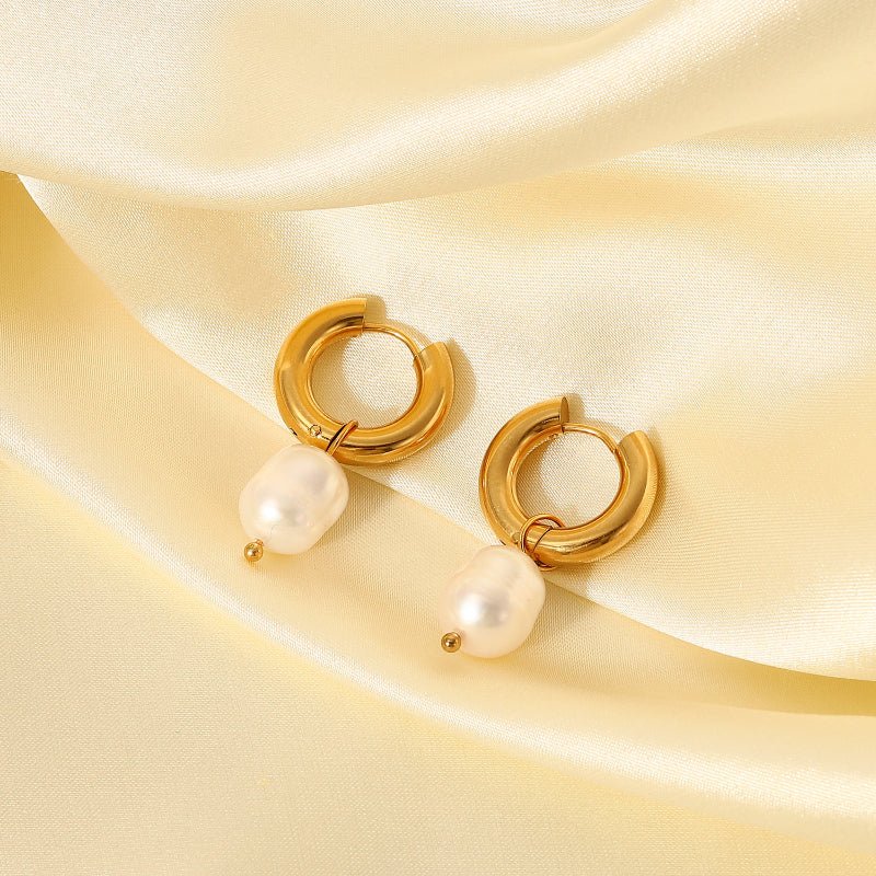 European American Fashion Minimalist INS Style 18K Gold Stainless Steel Earrings Natural Freshwater Pearl Pendant Hoop Earrings For Women