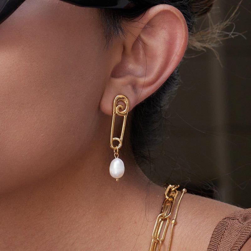 Original Paperclip Stainless Steel Freshwater Pearl Stud Earrings Light Luxury Premium Earrings Non Fading Titanium Steel Jewelry