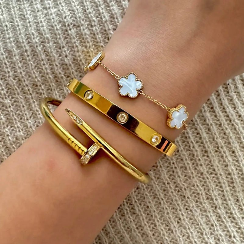 European American Stainless Steel Five-Petal Flower Bracelet Women's Light Luxury High-End Ins Bracelet Cross-Border Valentine's Day Jewelry