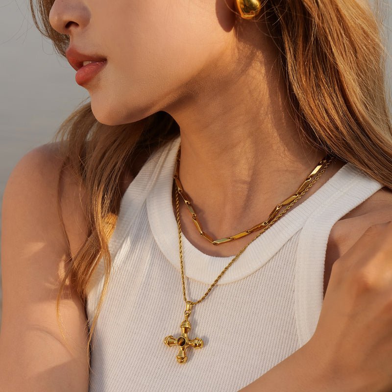 18K Gold Plated Stainless Steel Cross Necklace Tiger Eye Pendant Tarnish-Free Titanium Steel Wholesale Jewelry for Women