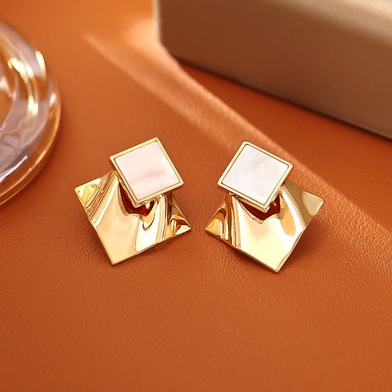 Natural Shell Double Layer Irregular Stud Earrings Luxury Minimalist Temperament European American Famous Style Jewelry