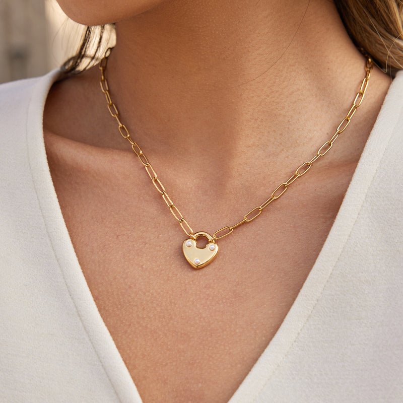 European American Titanium Steel Heart Necklace Light Luxury Niche Clavicle Chain Stainless Steel Jewelry For Women Cross Border Valentine's Day Jewelry