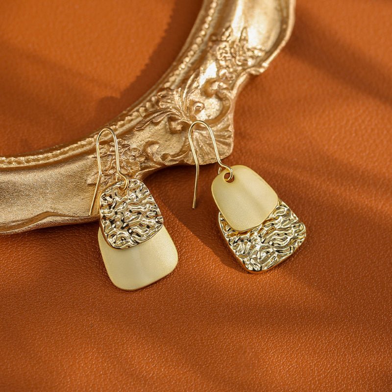 Hong Kong Style Luxury Gold Earrings Fashion Temperament Ear Hook Cold Style Elegant Versatile Earrings