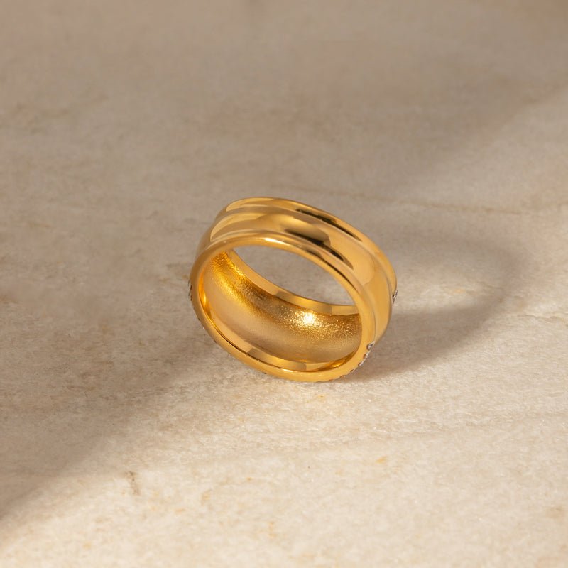 Internet Celebrity Same Style 18K Gold Stainless Steel Crystal Ring Women Fashion Niche Simple Inlaid Crystal Ring Men