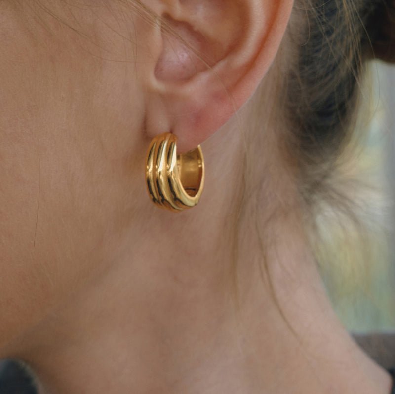 European American Stainless Steel Plain Gold Hoop Earrings Light Luxury High Grade Minimalist Ear Clips Titanium Steel Cross Border Jewelry