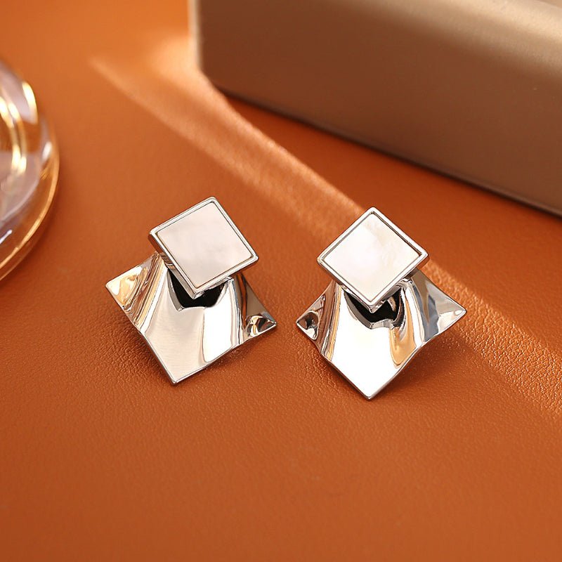 Natural Shell Double Layer Irregular Stud Earrings Luxury Minimalist Temperament European American Famous Style Jewelry