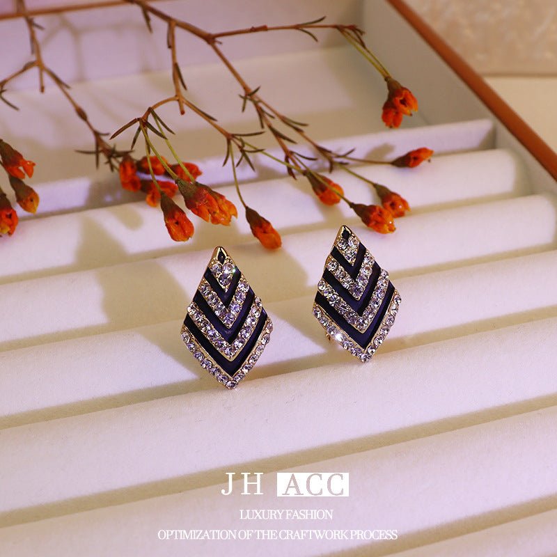 Japanese Korean Geometric Rhombus Stripe Diamond Stud Earrings Women Trendy Versatile Luxury Fashion Temperament Elegant Earrings Wholesale